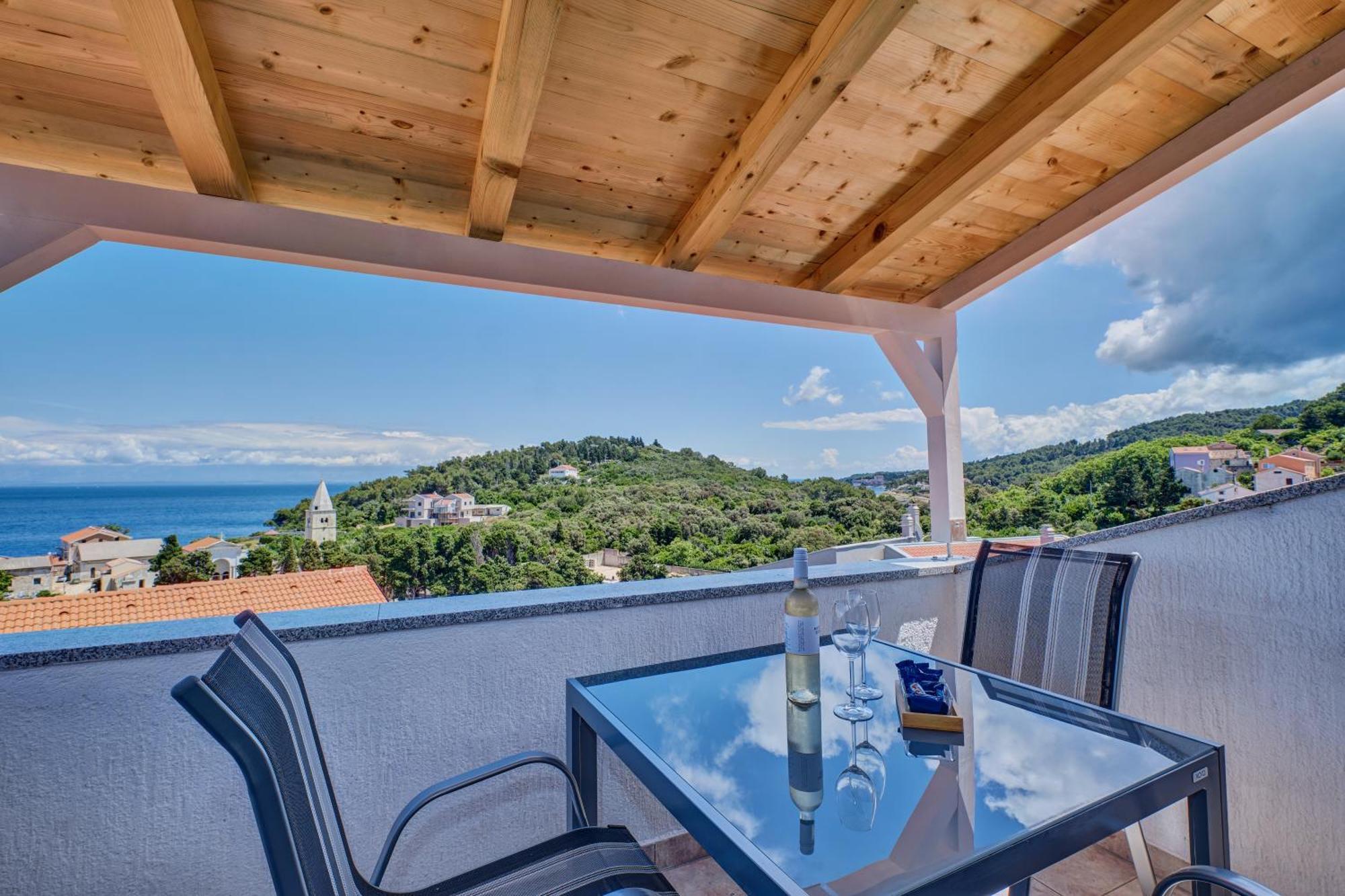 Apartments Suzana Mali Lošinj Exteriör bild