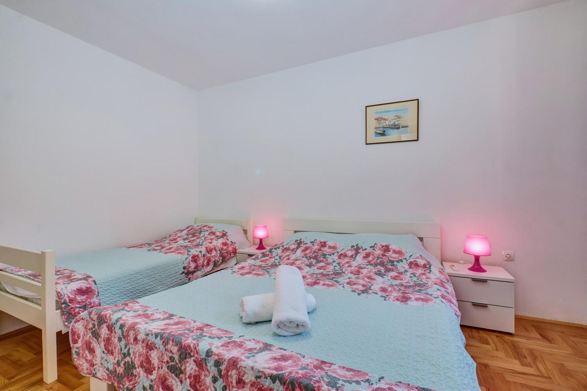 Apartments Suzana Mali Lošinj Exteriör bild